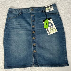 Denim Button-Front Skirt Women's D.Jeans midi skirt, size 16